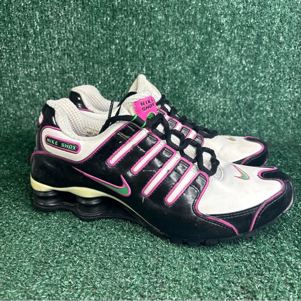 Rare 2007 Nike Womens Shox NZ LE Size 9.5 Patent Leather Black White Running Y2K